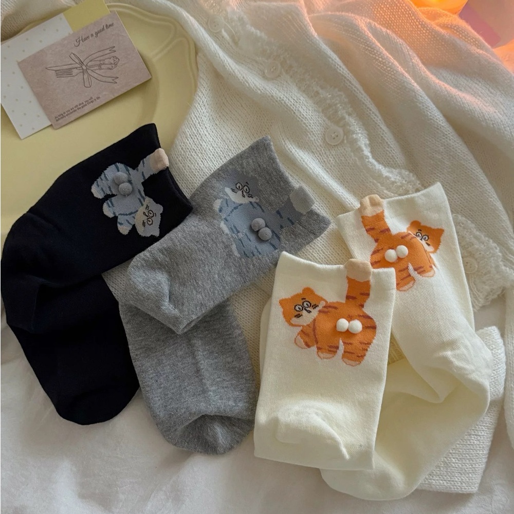 NWT Cat Balls Cotton Socks set of 3